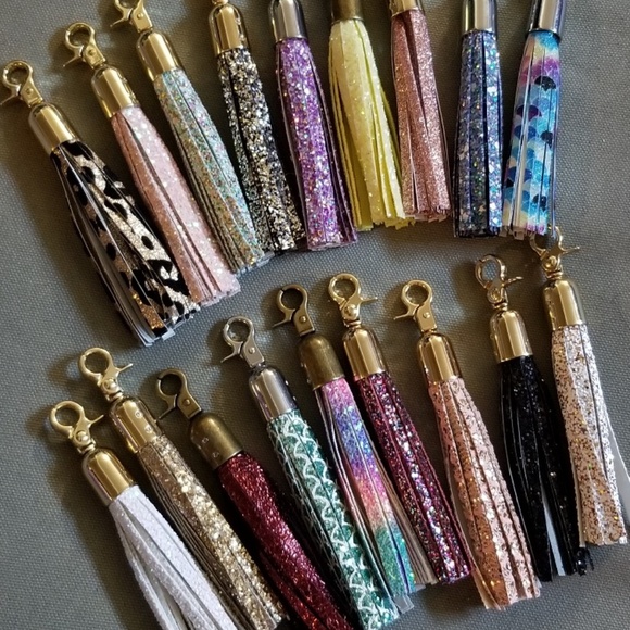 A Touch of Sam Accessories - TASSELS!! Chunky Glitter awesome keychain tassels!